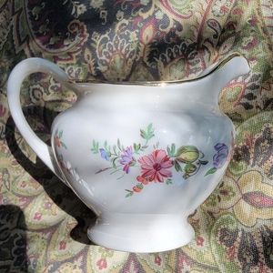 🌸Vintage Chintz Creamer/Pitcher💮EVC